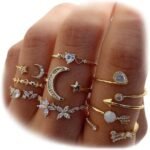 Golden Stackable Moon Star Knuckle Rings Set for Women, Boho Dainty Lightweight Stacking Rings, Vintage Midi Rings Pack, Trendy Jewelry